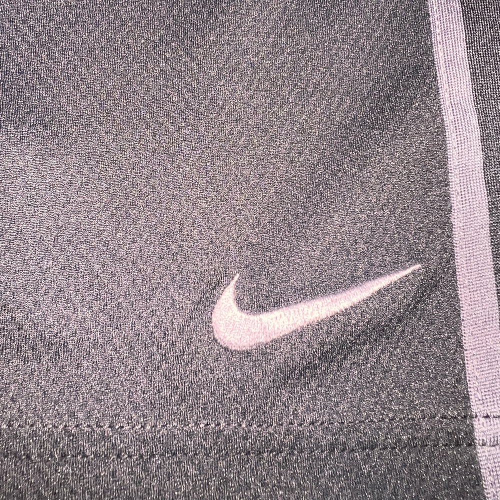 Nike size L Men's Athletic Shorts - Picture 4 of 5